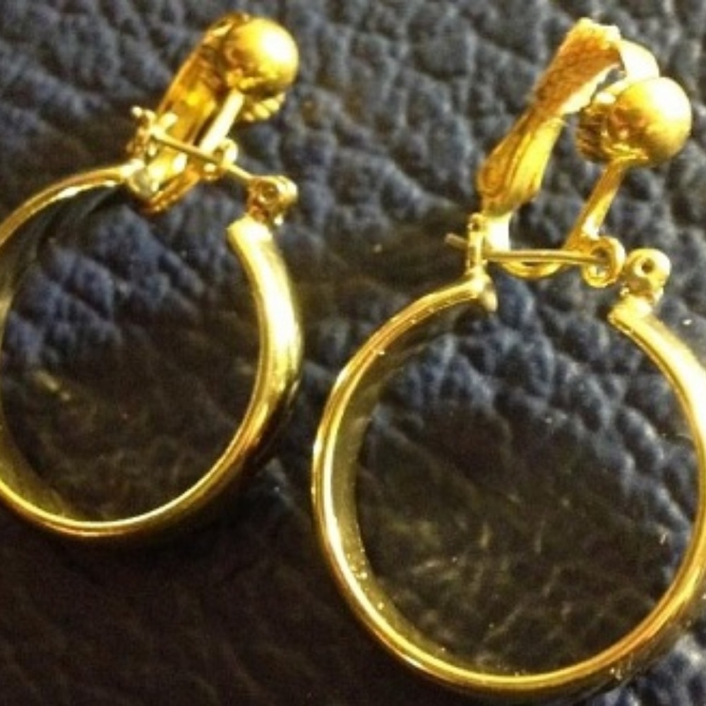 Vintage Earrings Silver Plated 1-1/2"h  X 1"w NICE